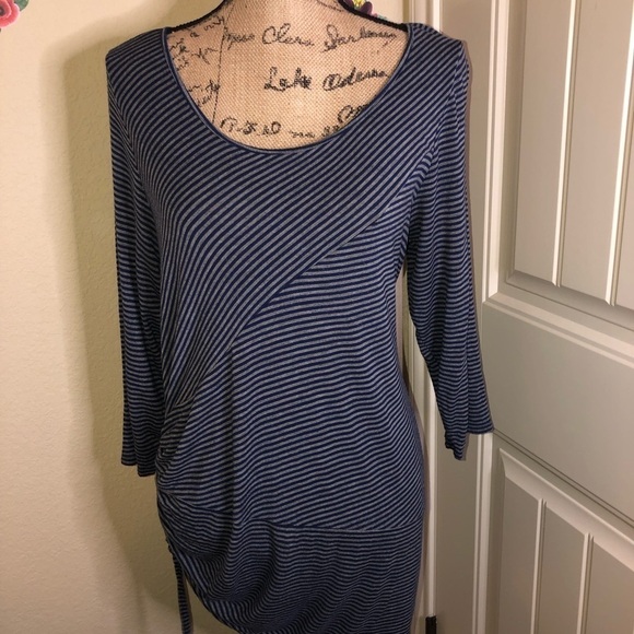 Jessica Simpson Blue, Gray Stripe Slant Hemline Maternity Tunic 3/4 Sleeve Sz XL - Picture 2 of 6
